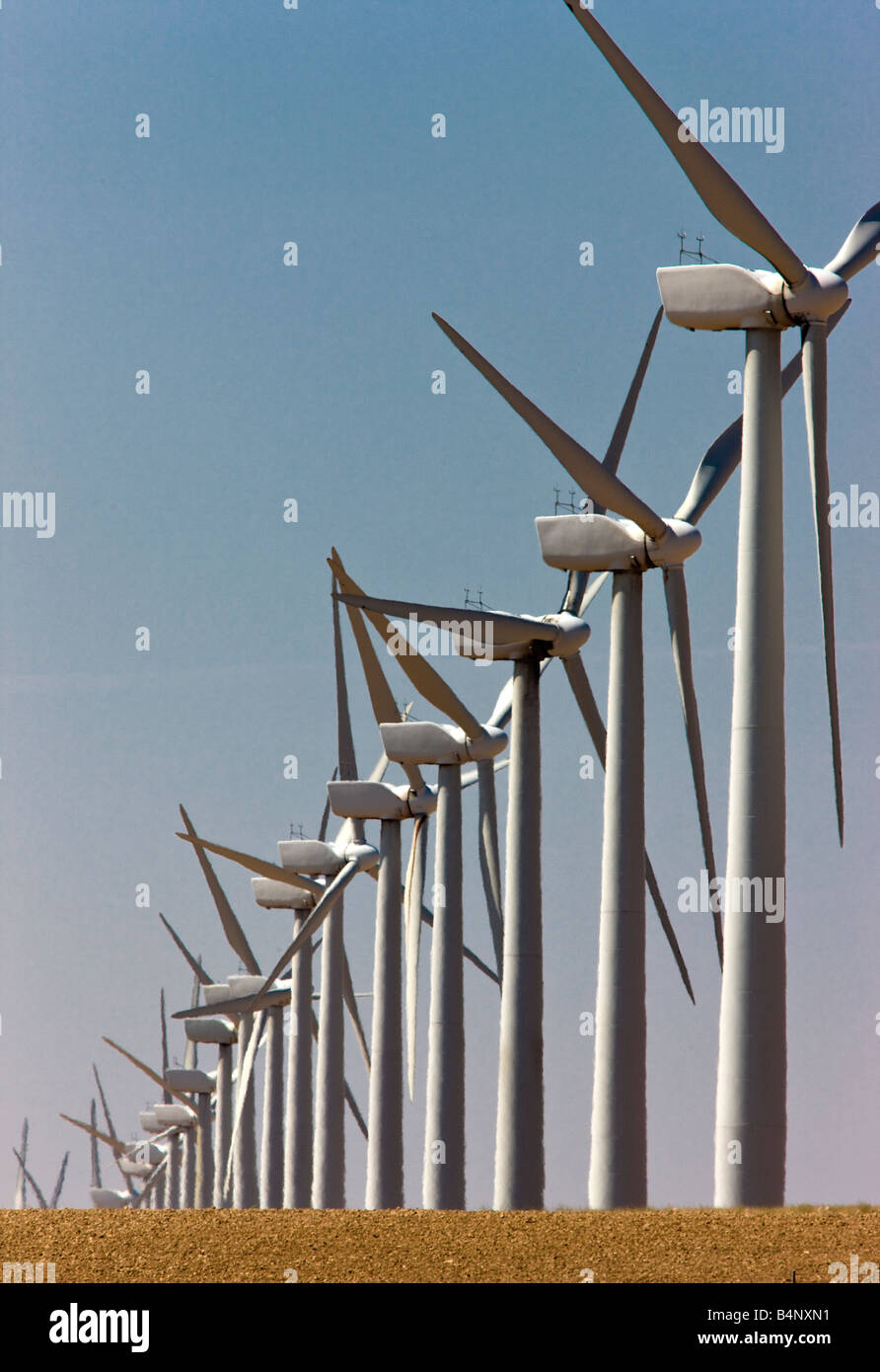Eine Windmühle-Farm in der Nähe von Zaragoza Spanien Stockfoto