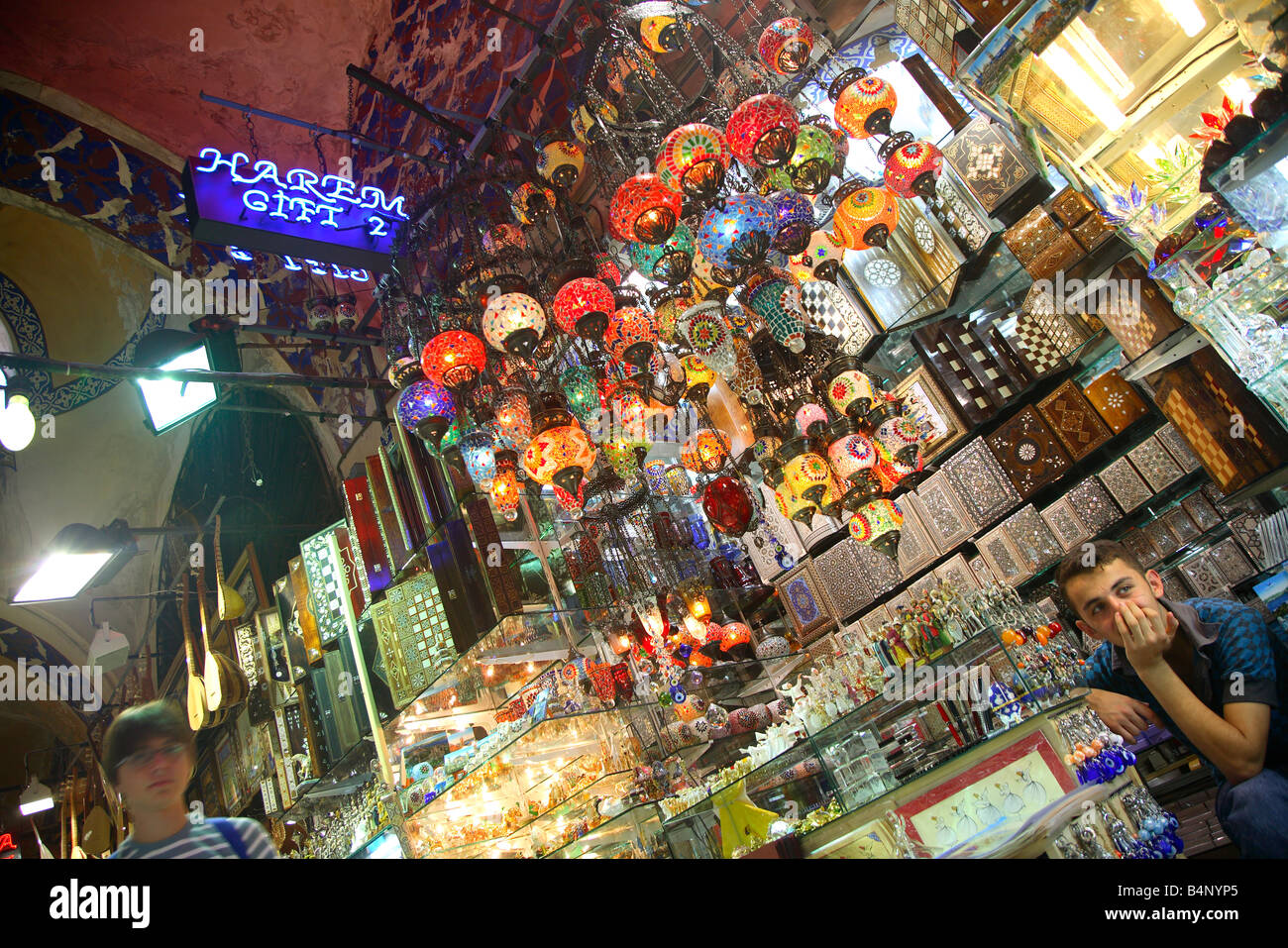 der große Basar Kapalicarsi, bedeckt Basar, Istanbul, Türkei Stockfoto