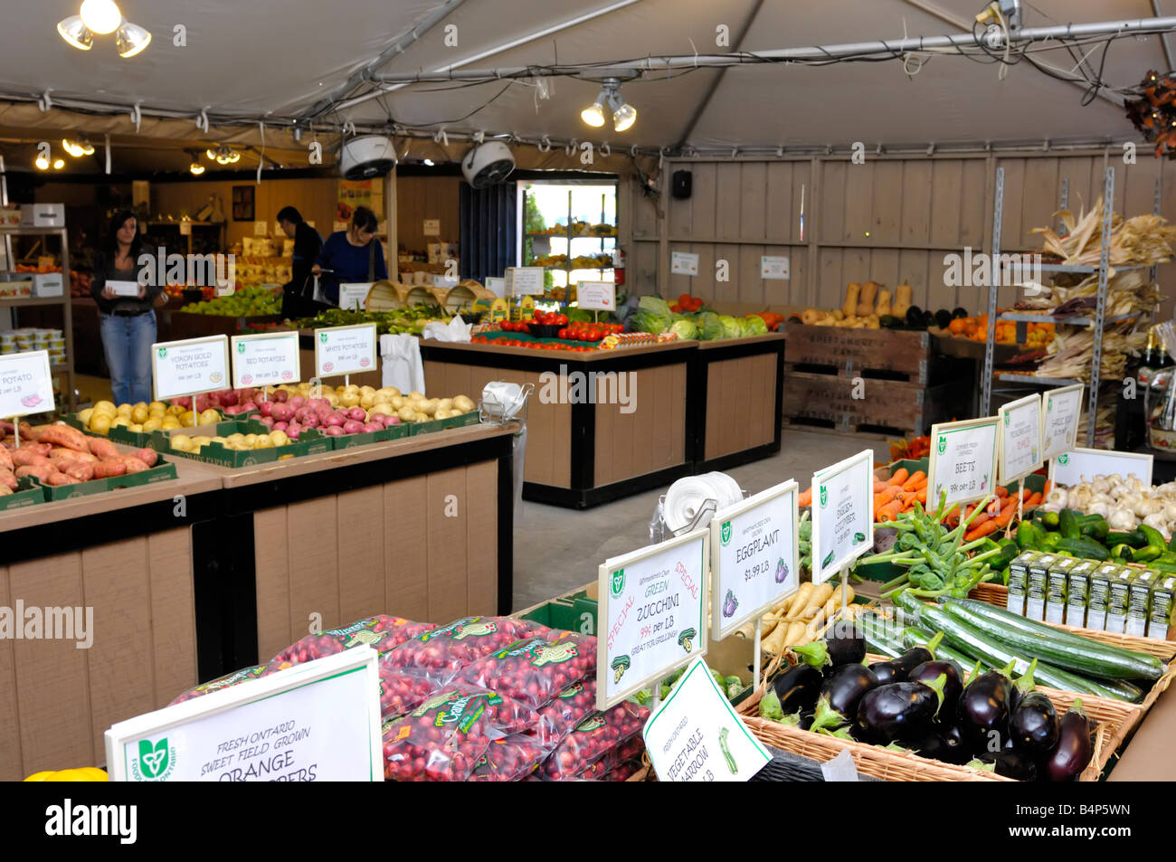 Bio-Bauernhof-Lebensmittelmarkt Stockfoto