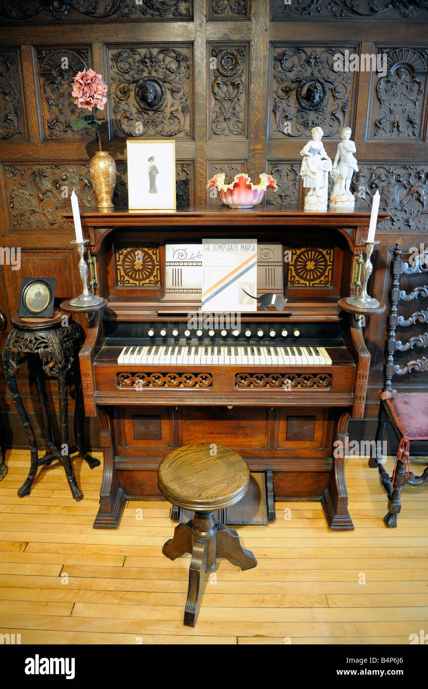 Um 1900 einer Easton-Orgel Stockfoto