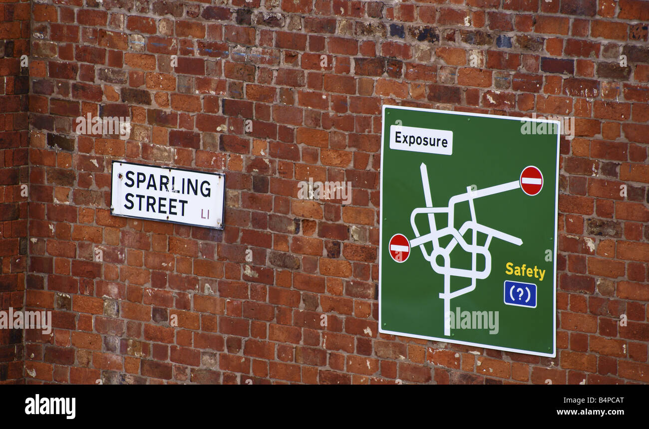 Verwirrend Straßenschild in Liverpool Stockfoto