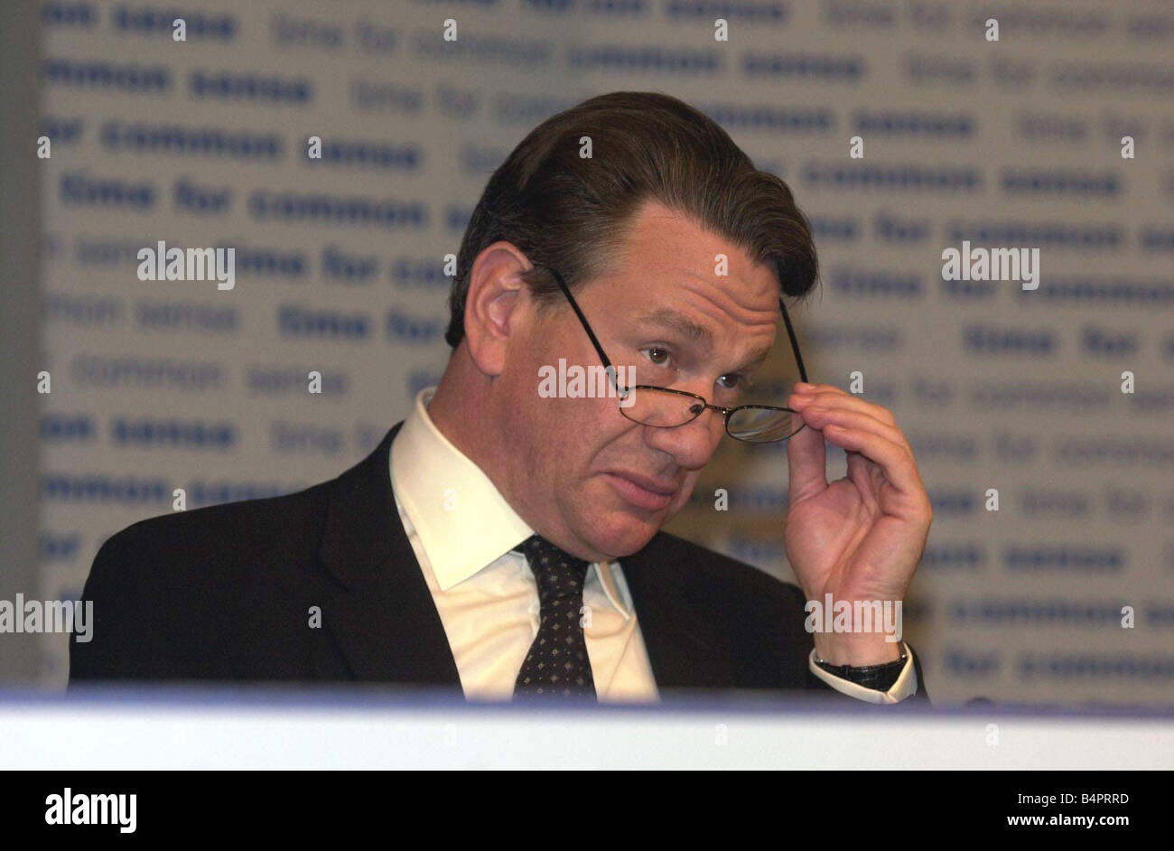 Michael Portillo General Election Juni 2001 Michael Portillo während einer konservativen Pressekonferenz im konservativen zentrale Büro in Smith Square Stockfoto