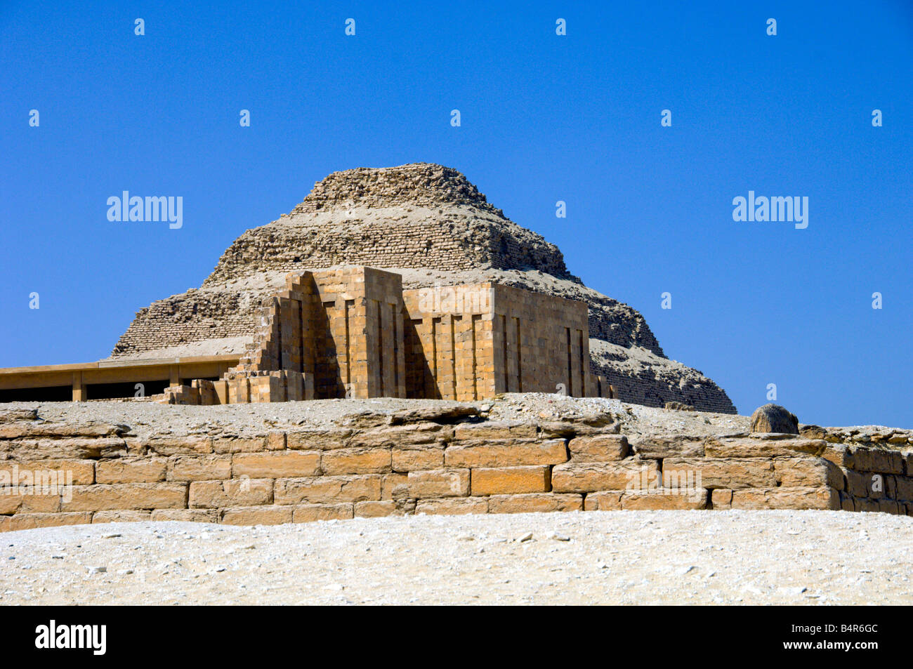 Die Stufenpyramide bei Saqquara Ägypten Stockfoto