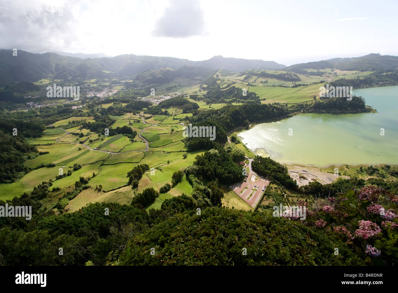 Furnas Azoren San Miguel. Blick über Vulkano-See Stockfoto