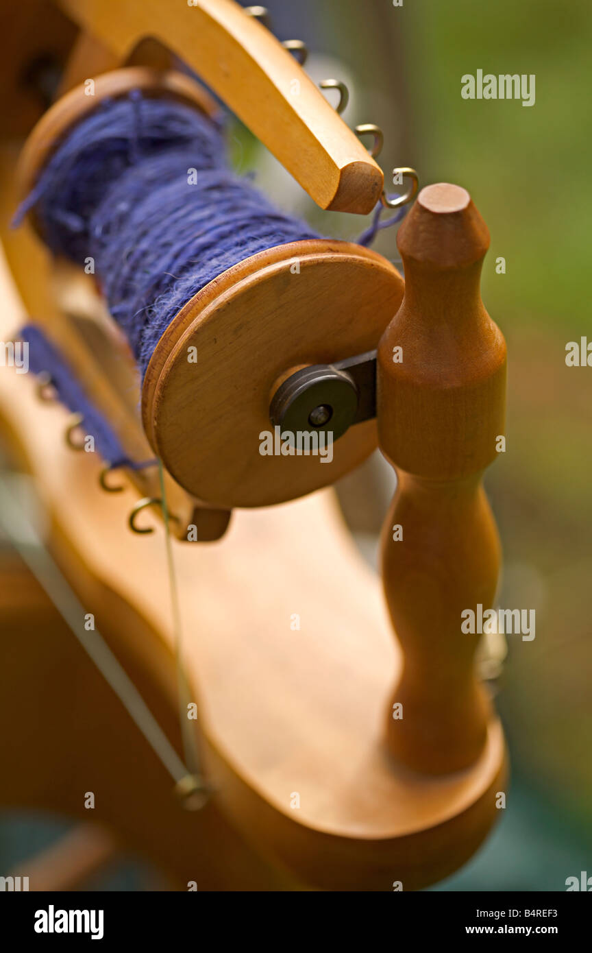 Spinnning Rad und "Alpaka-Faser" close-up Stockfoto