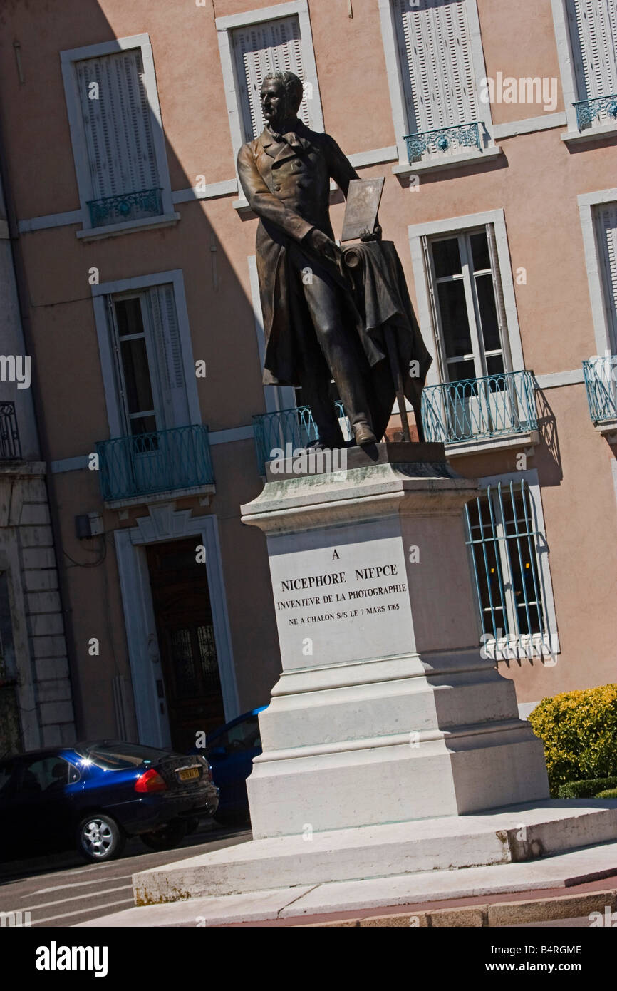 Nicéphore Niépce - Statue wurde der Erfinder der Fotografie in Chalon Sur Saone geboren. Stockfoto