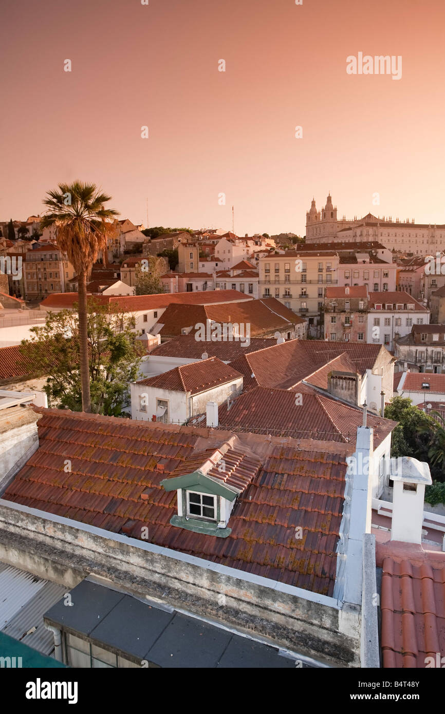 Sao Vicente de Fora Kirche und Stadtteil Alfama, Lissabon, Portugal Stockfoto