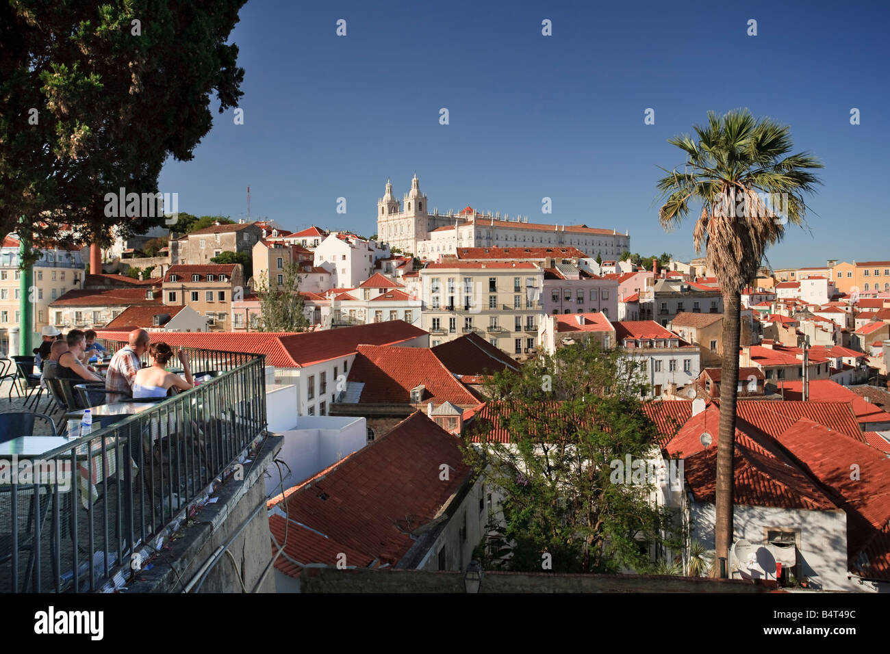 Sao Vicente de Fora Kirche und Stadtteil Alfama, Lissabon, Portugal Stockfoto