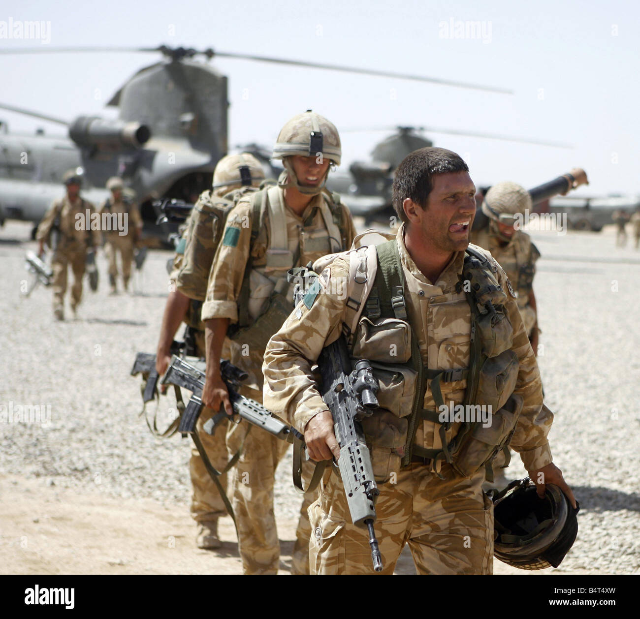 3 Para Mörtel Zug in der Wüste in Helmand Afghanistan Juni 2006 Stockfoto