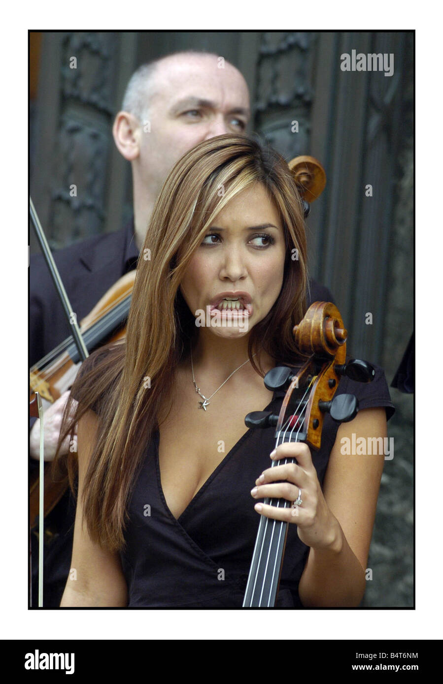 Myleene Klass unterstützt Juni 2006 ihr Lloyds TSB Schottland Konzerte an Edinburgh international Festival 2006 ziehen Gesicht Stockfoto