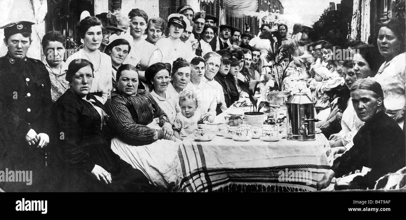 Eine Straße Partei in Elswick Newcastle bis zum Ende des 1. Weltkrieges feiern Stockfoto