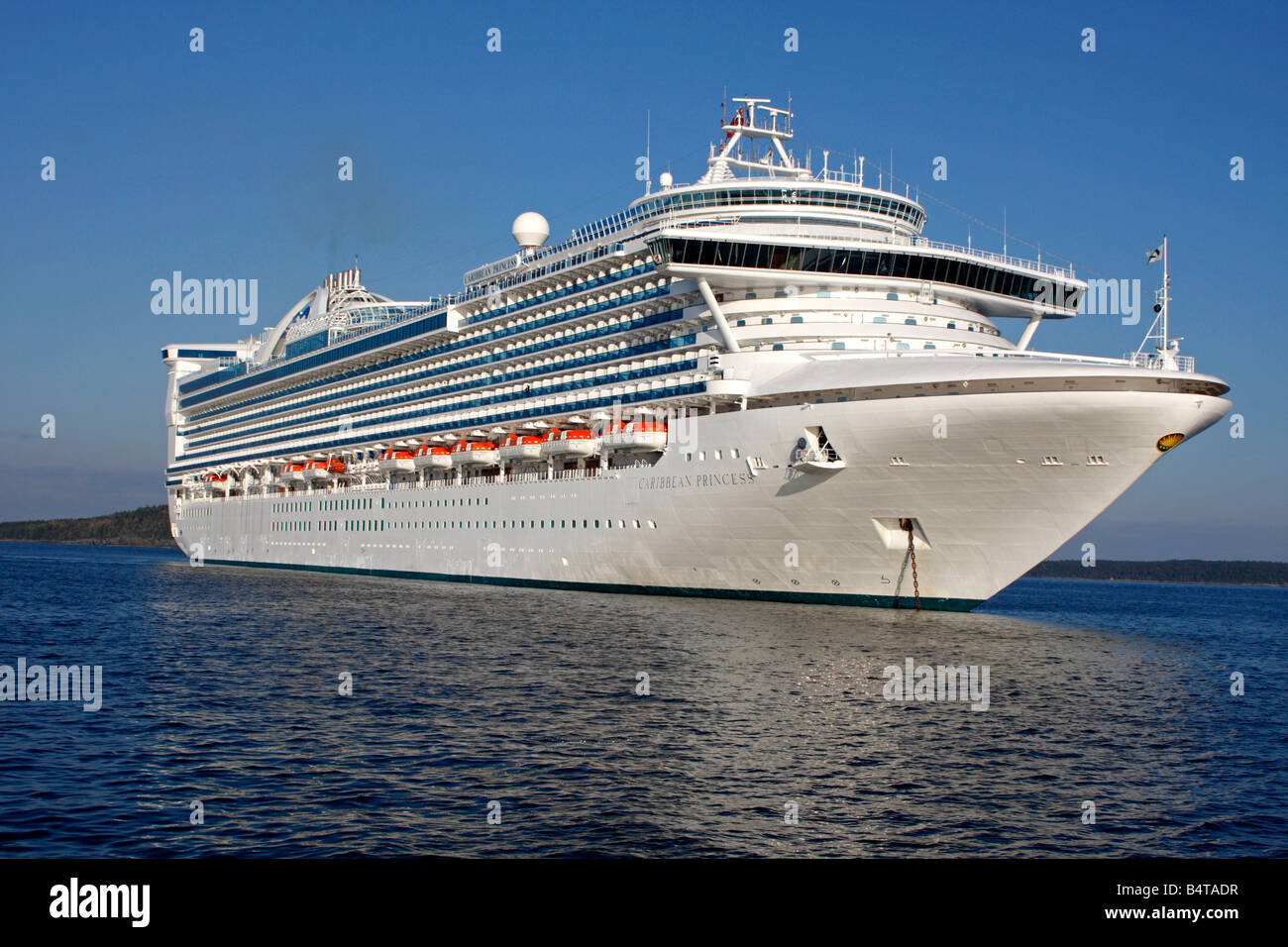 Caribbean princess cruise ship -Fotos und -Bildmaterial in hoher ...