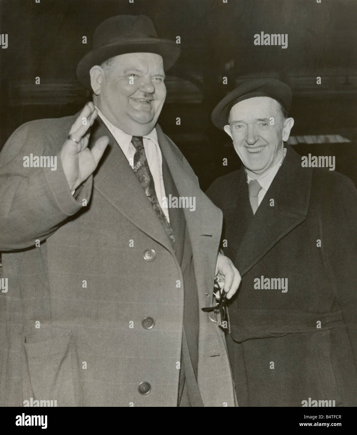 Laurel Hardy Comedy-Duo Stan Laurel und Oliver Hardy Ankunft in Newcastle Central Station Stockfoto
