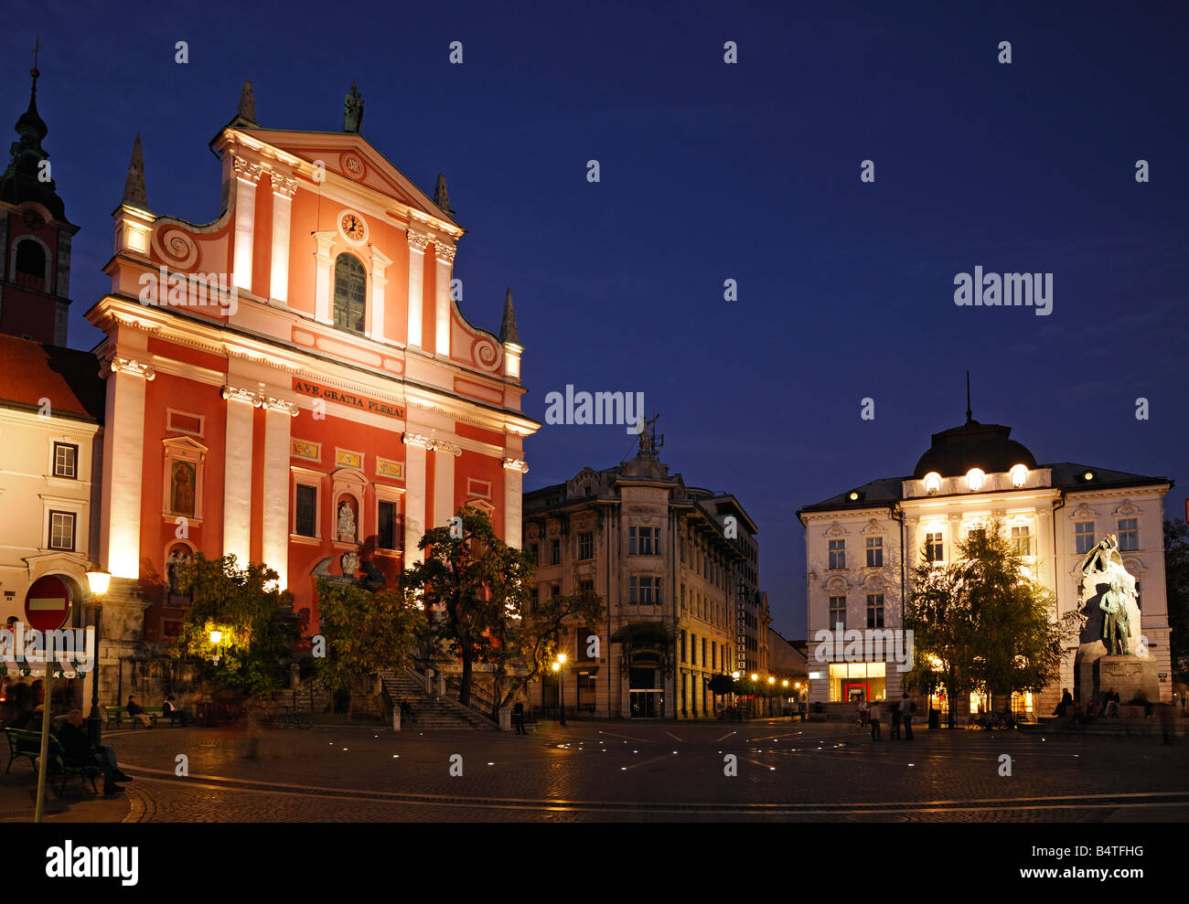 Preseren-Platz in der Nacht, Ljubljana, Slowenien. Stockfoto