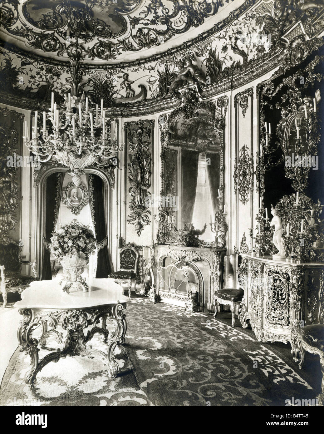 Architektur, Burgen, Deutschland, Bayern, Schloss Linderhof, erbaut 1874-1878 von König Louis II, Innenansicht, Esszimmer, 1906 Stockfoto