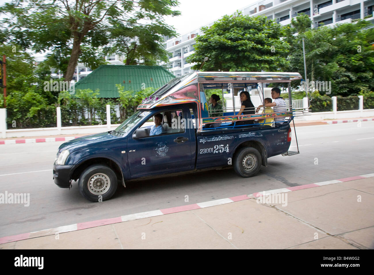 Pattaya baht bus -Fotos und -Bildmaterial in hoher Auflösung – Alamy