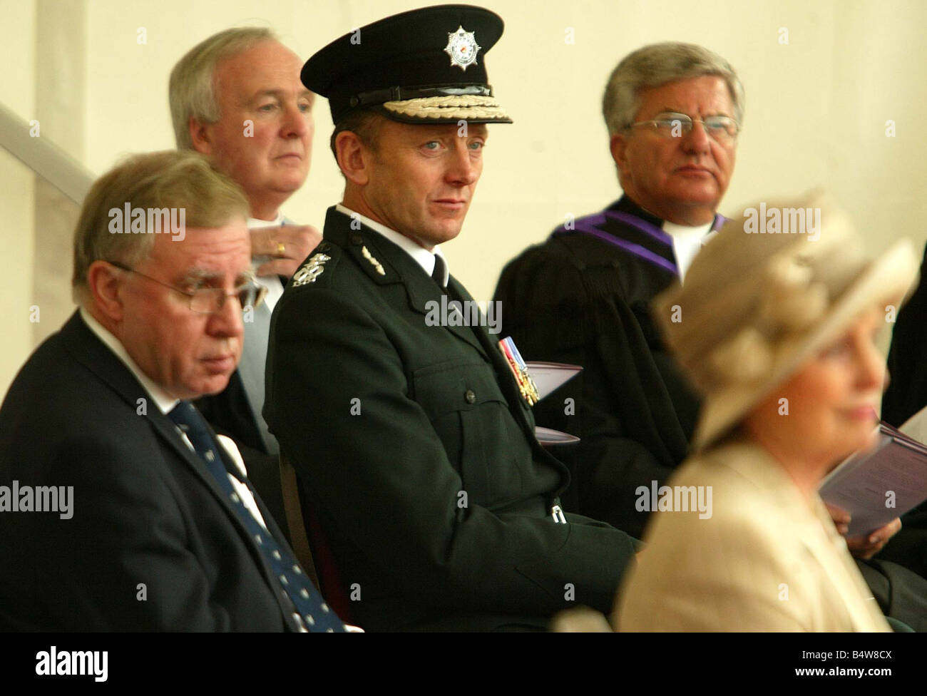 Prince Of Wales Besuch in Nordirland September 2003 Chief Constable Sir Hugh Orde Teilnahme an der Royal Ulster Constabulary GC Stiftung Eröffnungsfeier Stockfoto