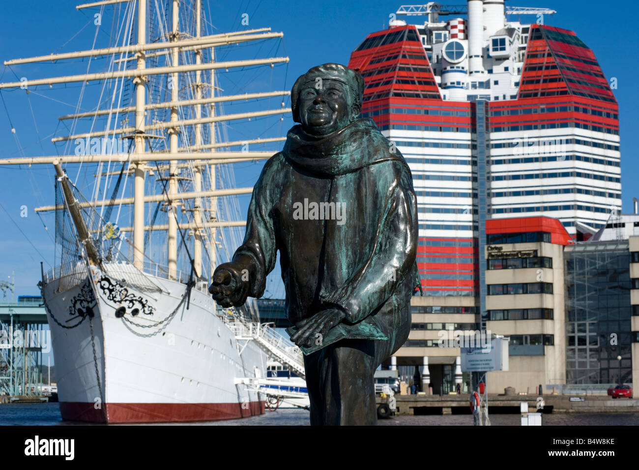 Statue von Evert Axel Taube am Lilla Bommen Hafengebiet von Göteborg in Västergötland Schweden Stockfoto