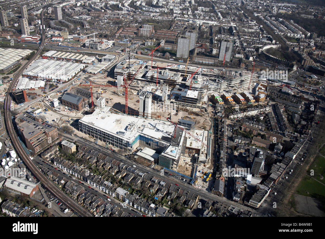 Luftbild Norden östlich von Westfield White City Entwicklung Bau Website West Cross Route London W12 England UK März 2007 Stockfoto