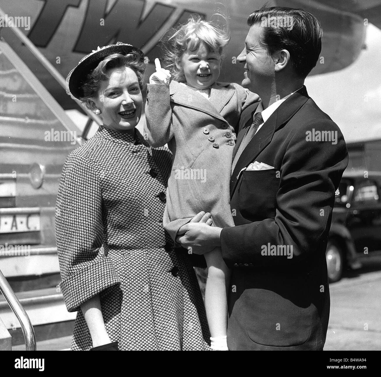 Schauspielerin Deborah Kerr mit ihrem Ehemann Anthony Bartley und ihre Tochter Melane 1952 Stockfoto