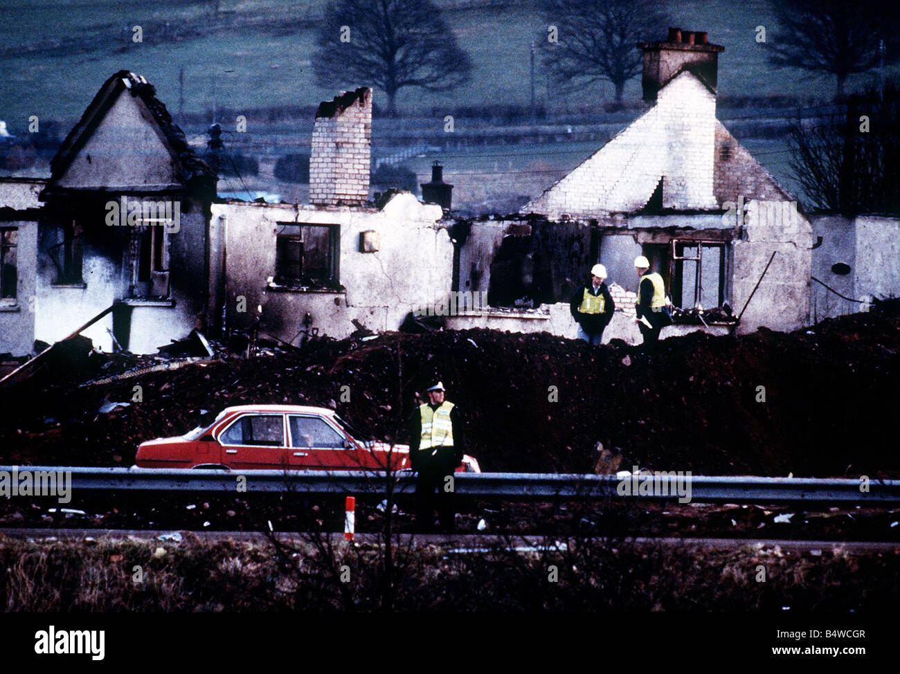 Lockerbie 1988 Pam bin 747 Jumbo Jet abgestürzt, nachdem Polizisten im ausgebrannten Haus explodiert Stockfoto