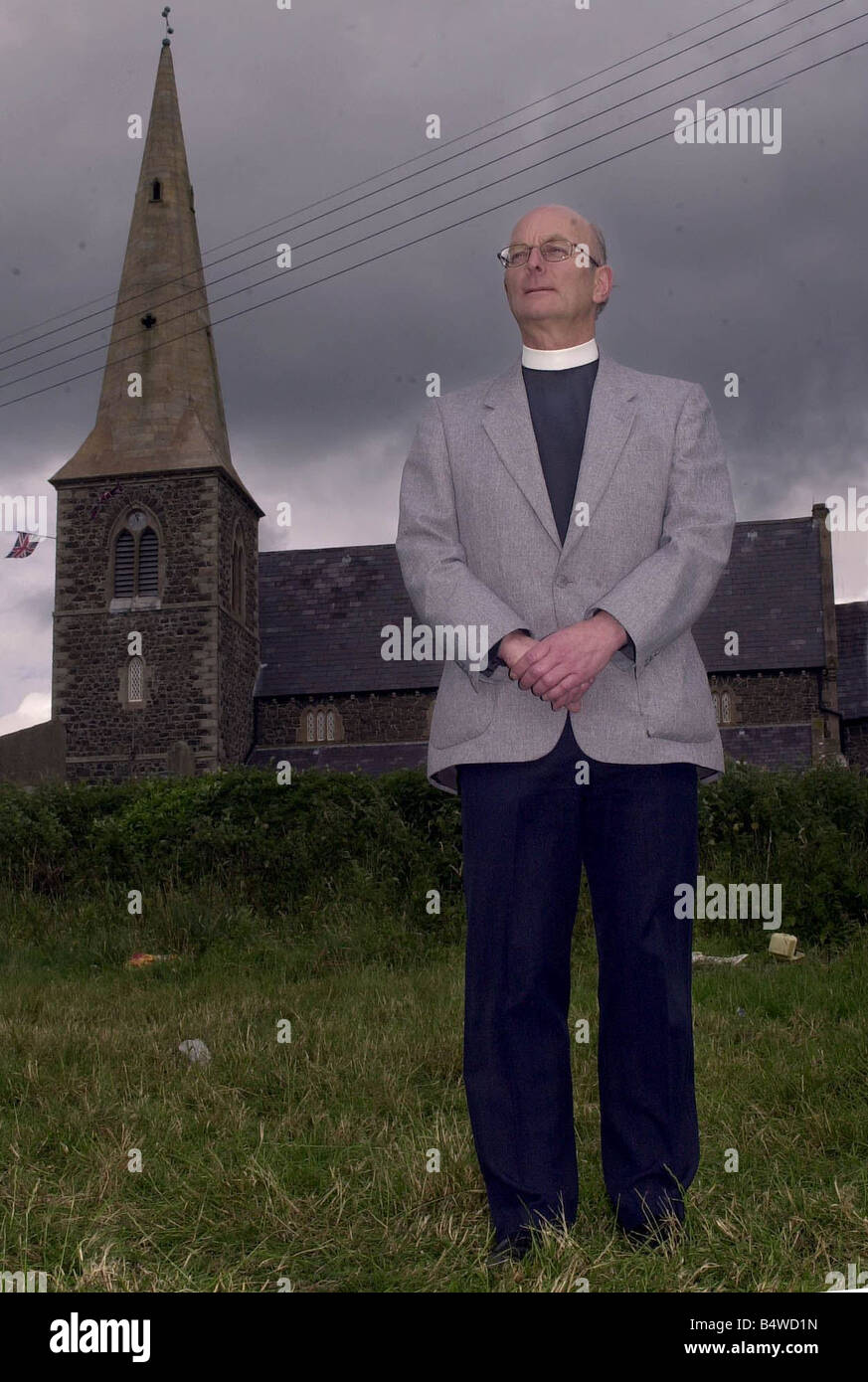 Rev John Pickering an Drumcree Pfarrkirche Juli 2001 Rev John Pickering