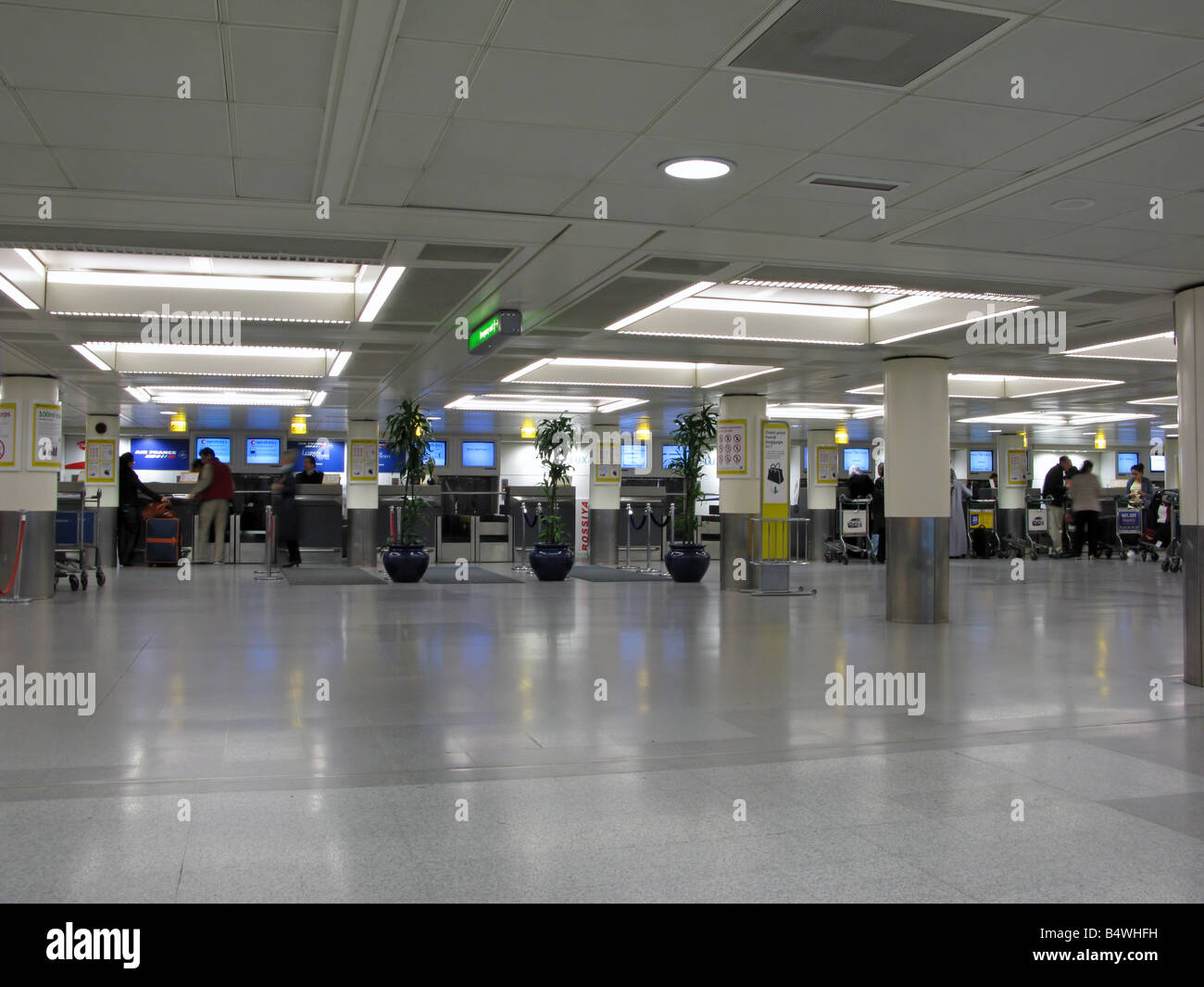 Terminal 2 abflug heathrow -Fotos und -Bildmaterial in hoher Auflösung ...