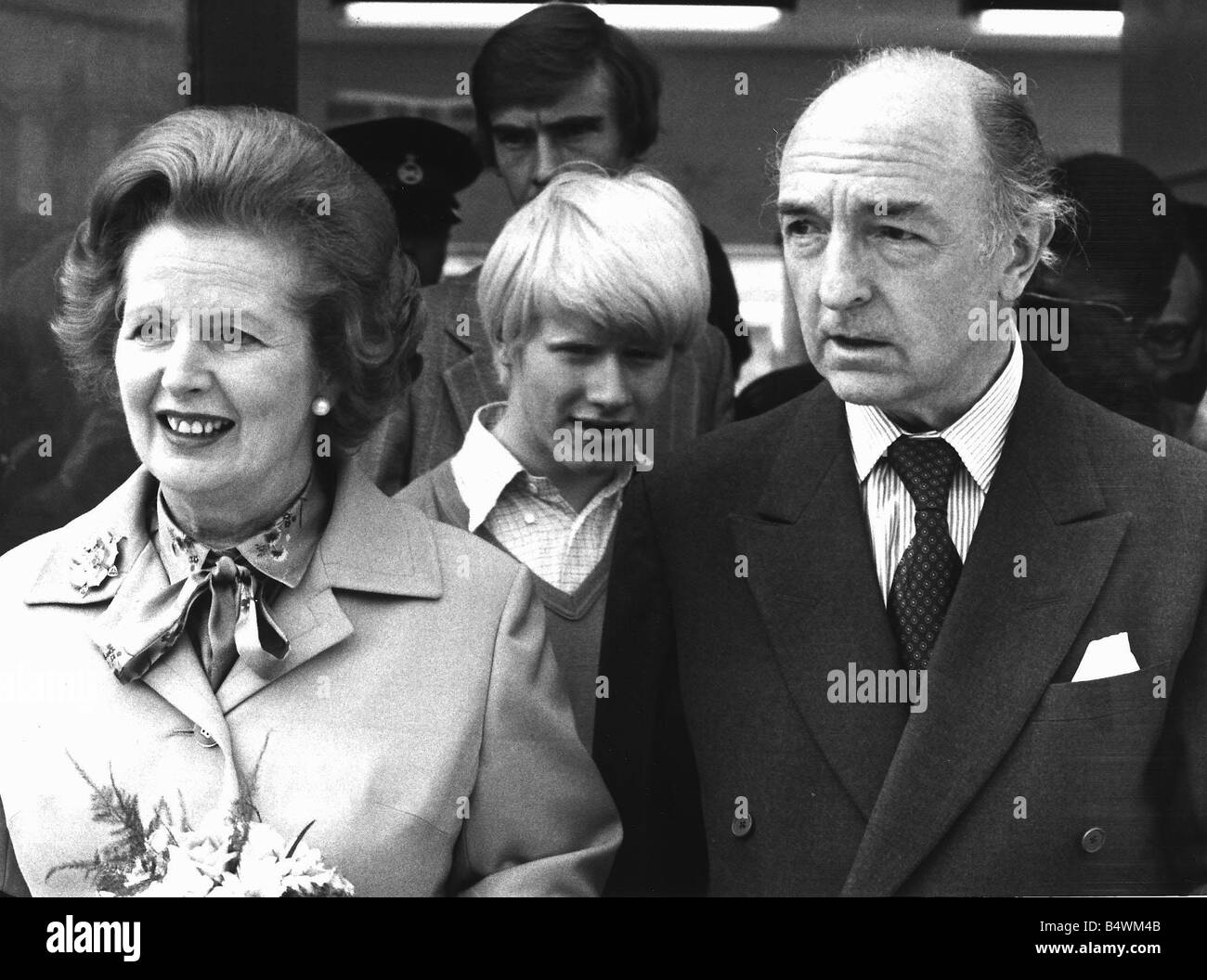 Margaret Thatcher besucht Toynbee Hall im East End mit ehemaligen Tory Minister John Profumo Juli 1980 Stockfoto