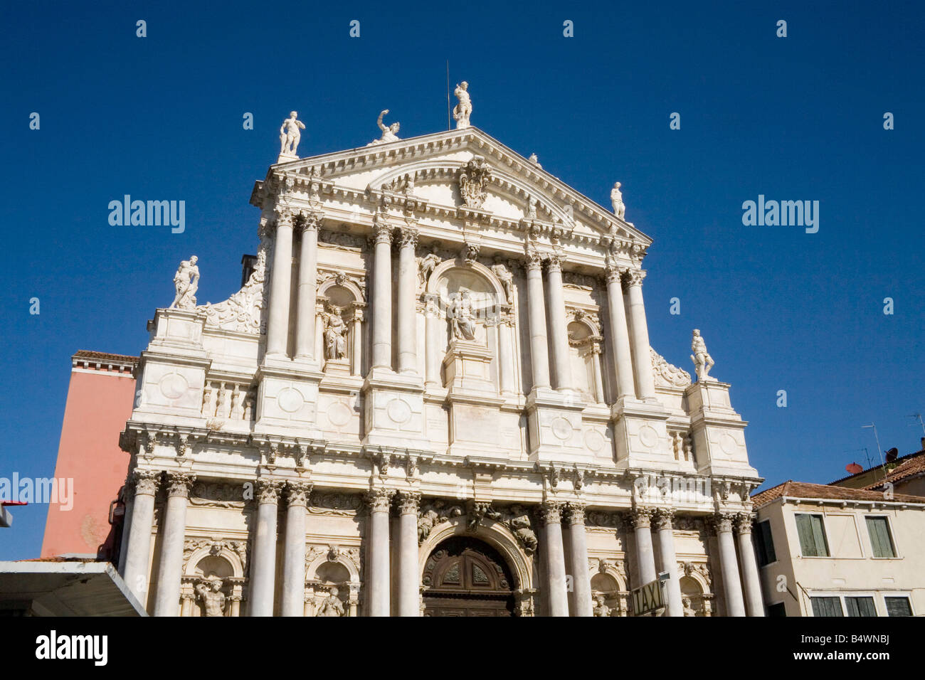 Fassade der Kirche Santa Maria di Nazareth in Venedig Stockfoto