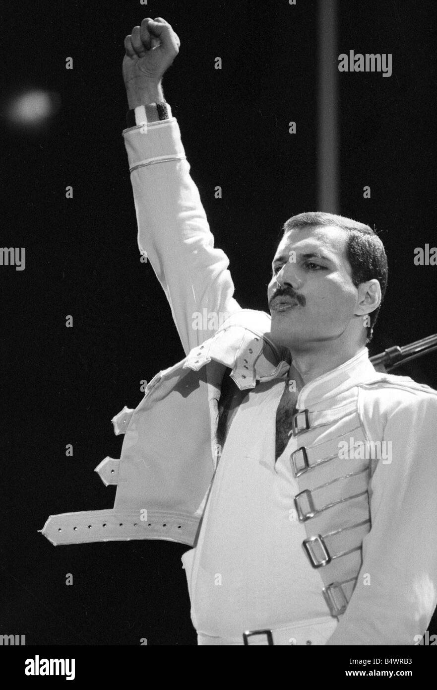 Queen Rock Group Freddie Mercury Queen Konzert im WembleyStadion