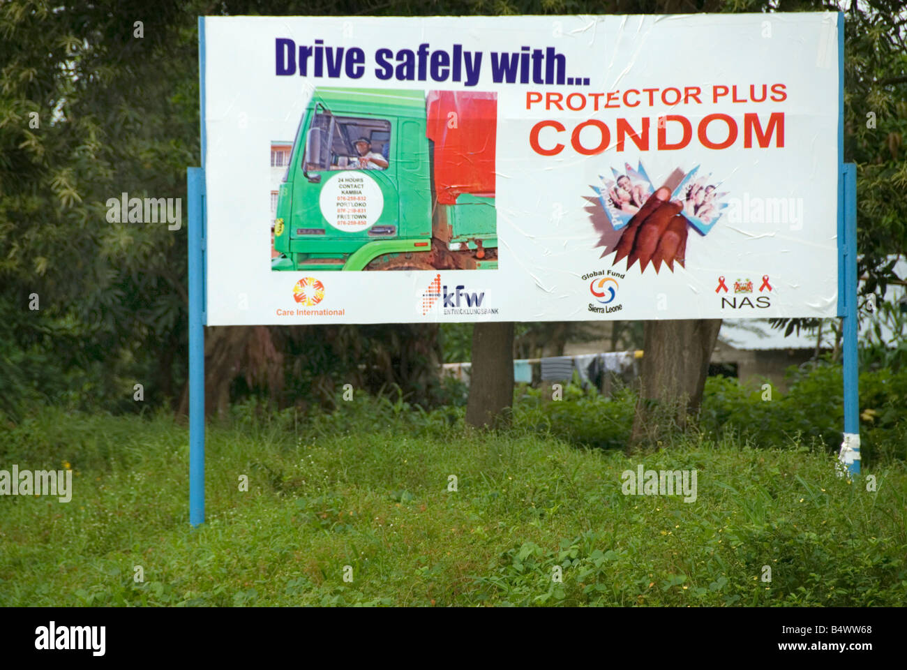 Sierra Leone August 2008 Aids Billboard Beratung LKW-Fahrer, Kondome zu benutzen Stockfoto