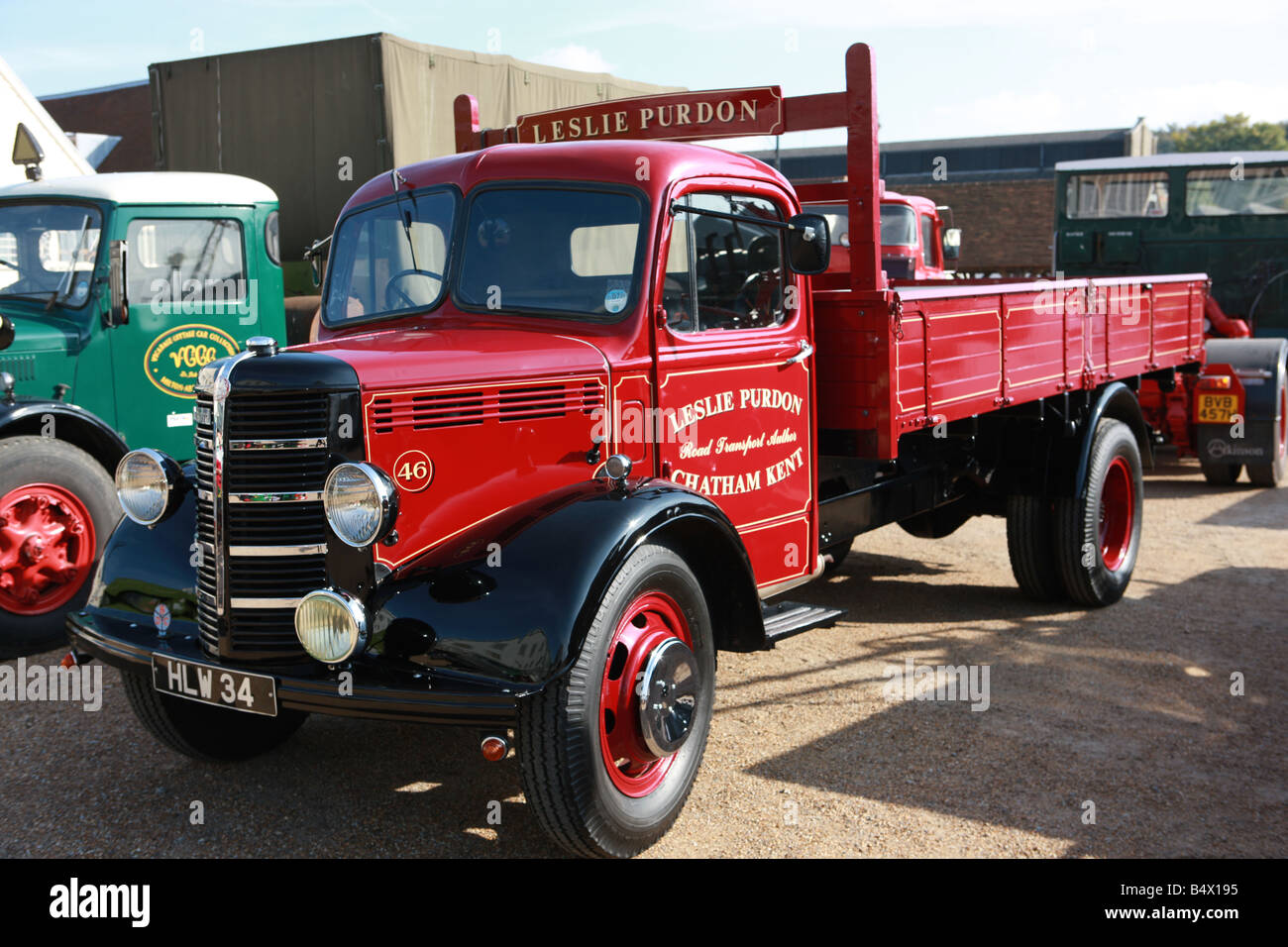 Leslie Purdons fantastischen alten 1946 OLAD Bedford LKW fotografiert in The Historic Royal Dockyard in Chatham, Kent Stockfoto