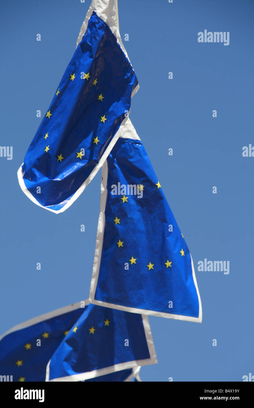 Viele Europische Union Flaggen Im Wind In Die Sonne Fliegen