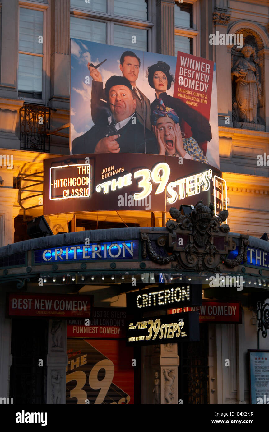 West End Theater am Piccadilly Circus, London Stockfoto