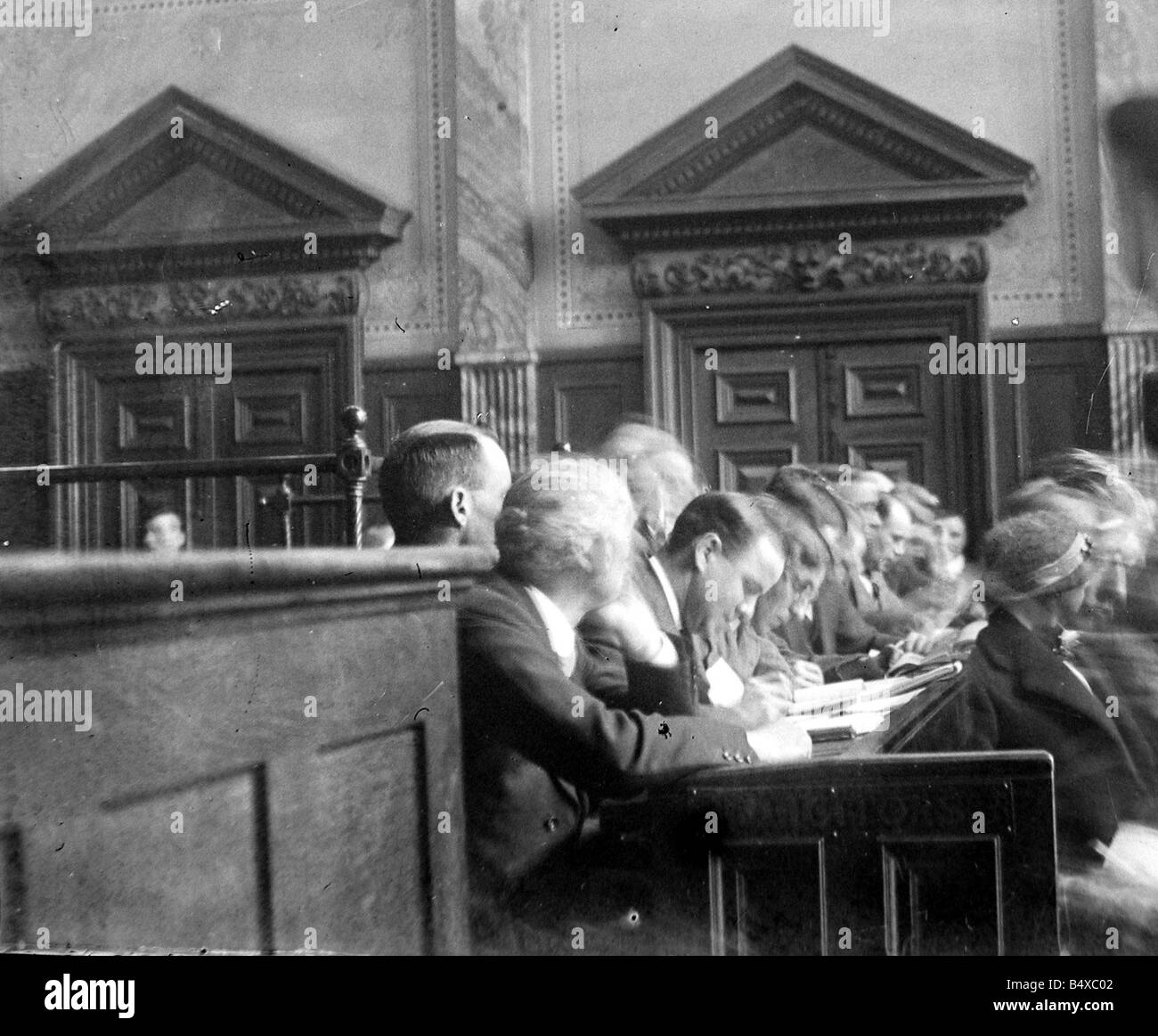 Llanelly (Magistrate) Polizeigericht, 1. Juli 1920 während der Mordprozess wo angeblich Harold Greenwood hatte vergiftet sein Stockfoto