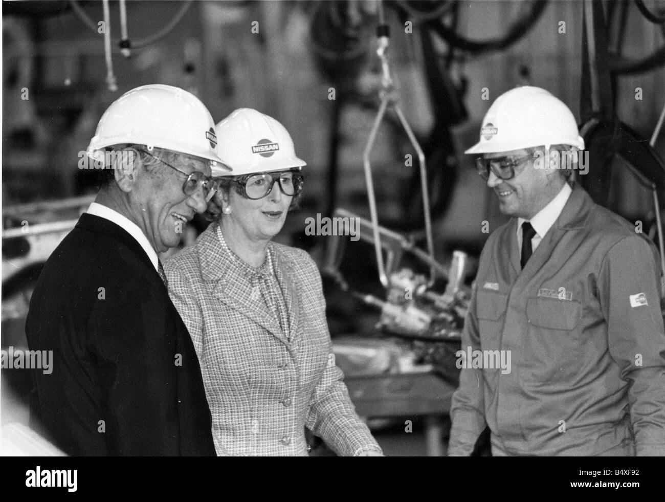 Margaret Thatcher besucht die Nissan Auto-Fabrik in Washington mit Ehemann Dennis Stockfoto