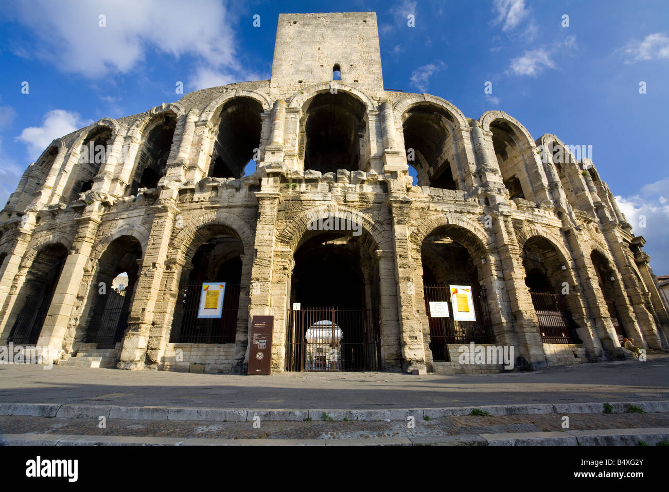 die Arènes Amphitheater Arles Provence Frankreich Stockfoto