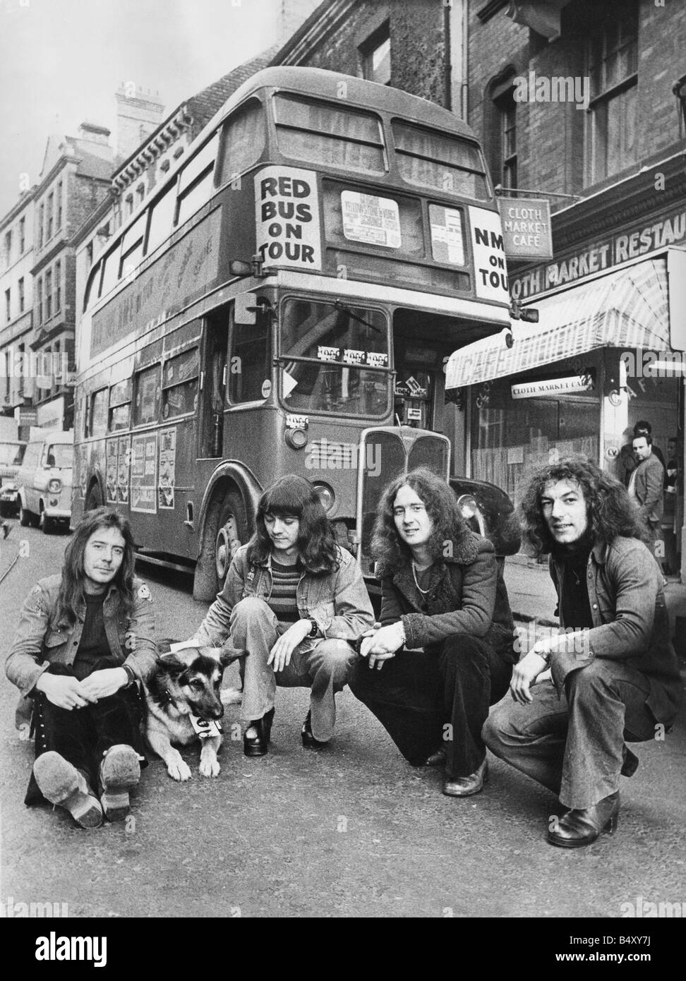 Geordie der ehemaligen Band von Brian Johnson Leitung Sänger von Rock Gruppe AC DC Red Bus Tour links rechts Vic Malcolm Brian Gibson Tom Hill Brian Johnson 26 10 72 Stockfoto