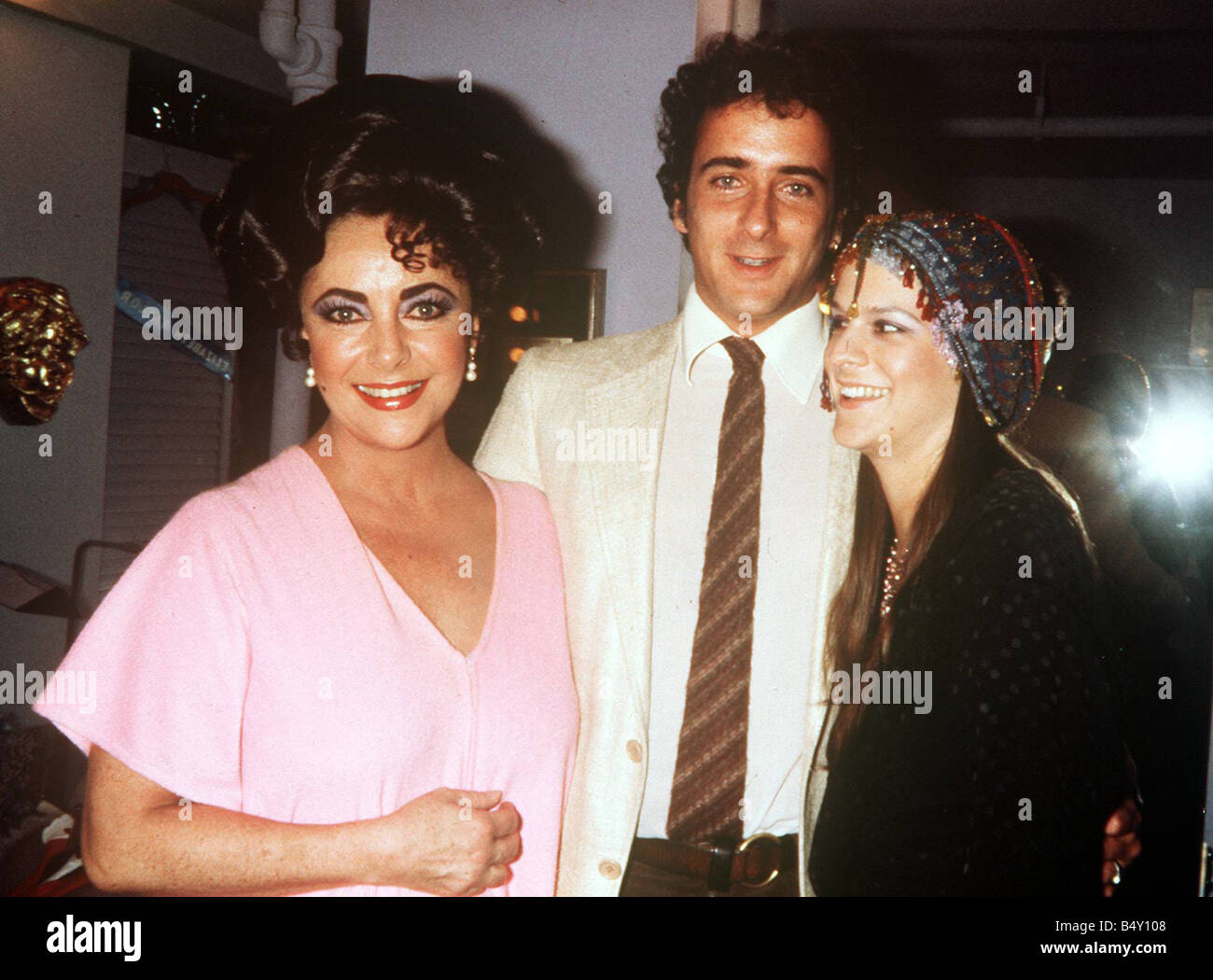 Elizabeth Taylor Juni 1981 mit Sohn Christopher Wilding und Aileen