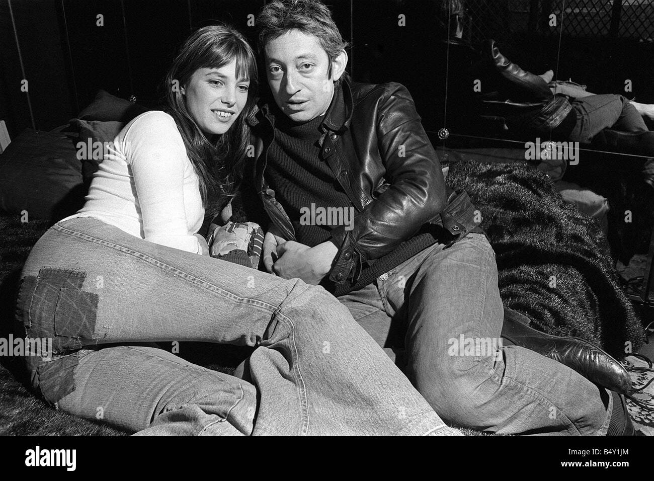 Jane Birkin und Serge Gainsbourg Mai 1972 bei ihrem Paris-Luxus-Haus Stockfoto