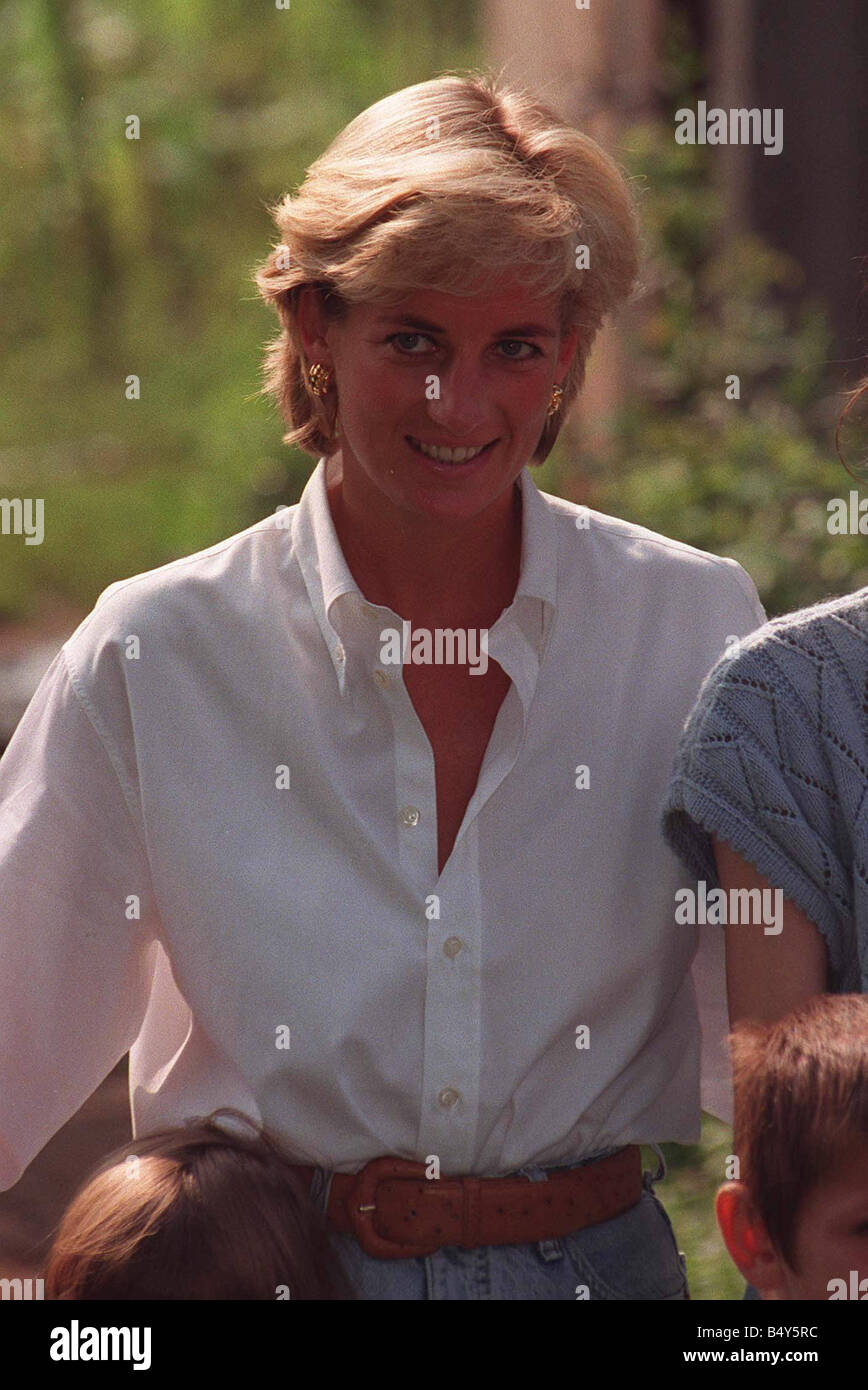 Prinzessin Diana besucht Bosnien für drei Tage im August 1997 sie versucht, die Welten zu erhöhen, die Bekanntheit über die verheerenden Auswirkungen Landminen auf Leben der Menschen haben Stockfoto