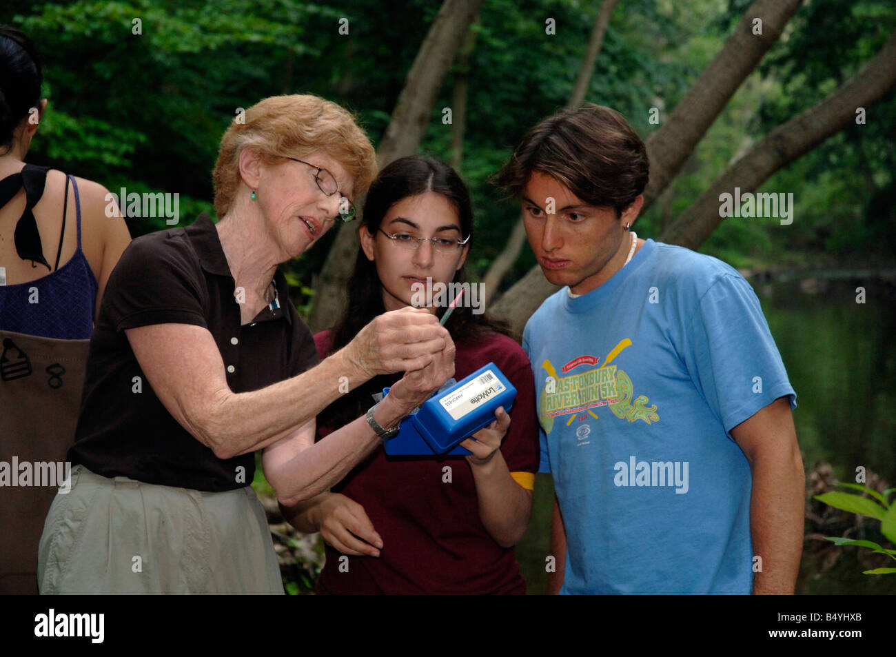 Stream-Labor in Yale Summer School Biologie Klasse Test Wasser Sauerstoffgehalt Stockfoto