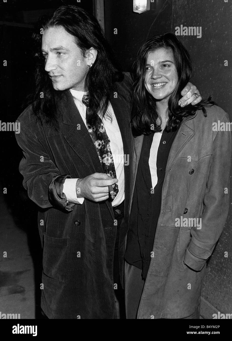 U2-irische pop-Sänger Bono und Frau Alison Hewson 1989 verlassen London Restaurant Langans Stockfoto