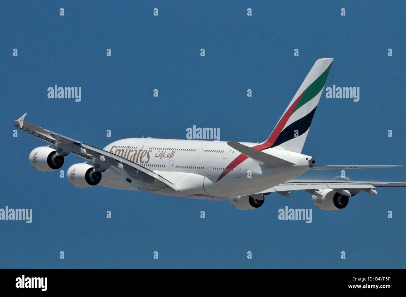 Emirates Airbus A380 super-Jumbo Jet startet von der südlichen Landebahnen von LAX Stockfoto