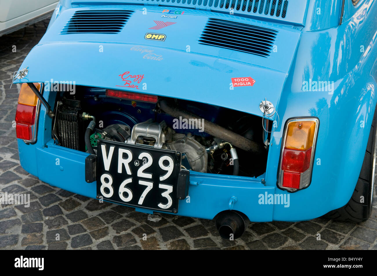 Motorraum In Fiat 500 Italienische Autos Italien Stockfotografie Alamy