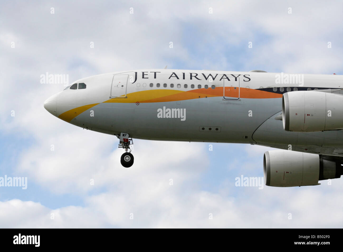 Jet Airways Airbus A330 bei der Ankunft Stockfoto
