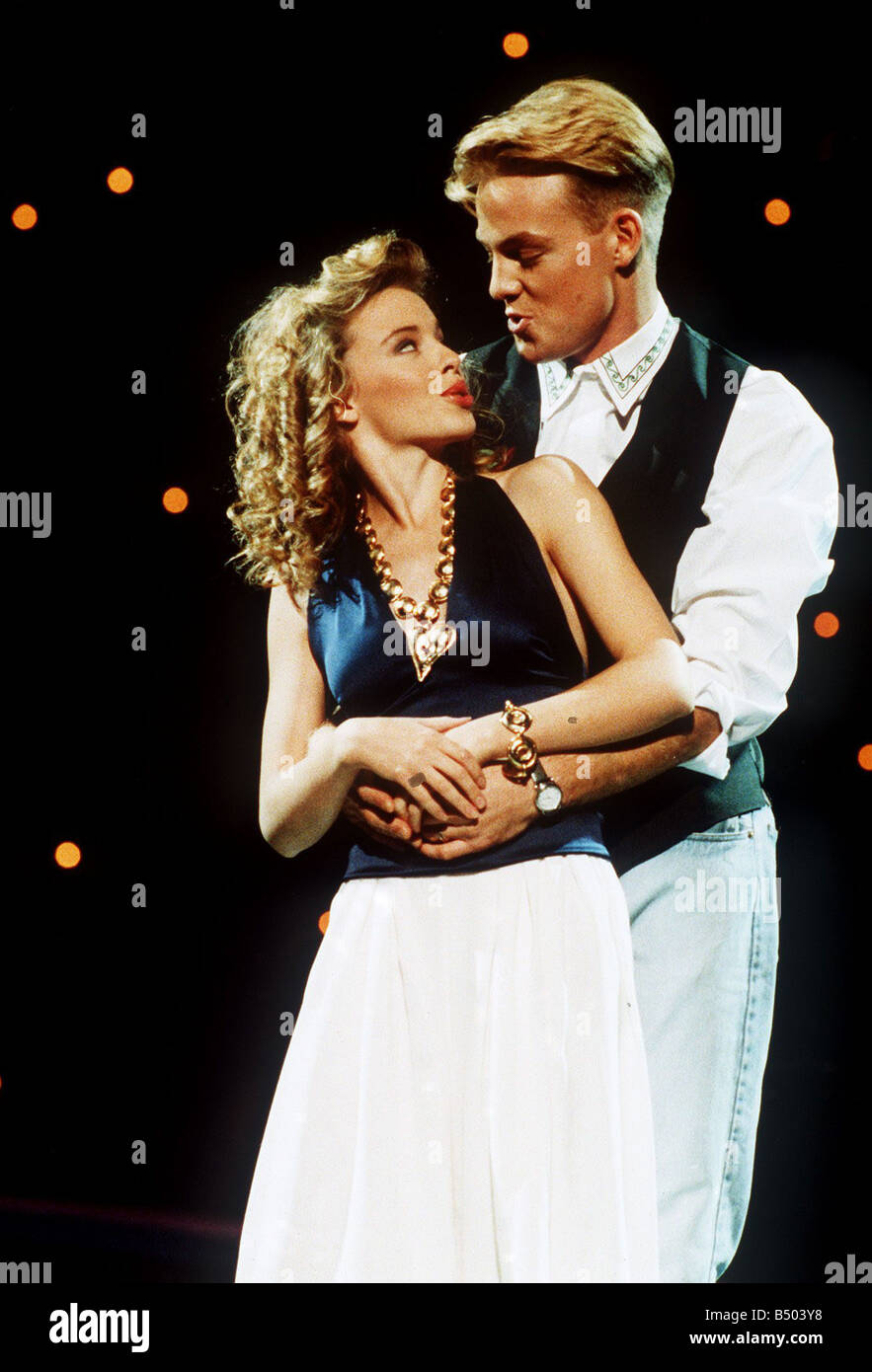 Jason Donovan Schauspieler Sänger Arme Runde Kylie Minogue Stockfoto