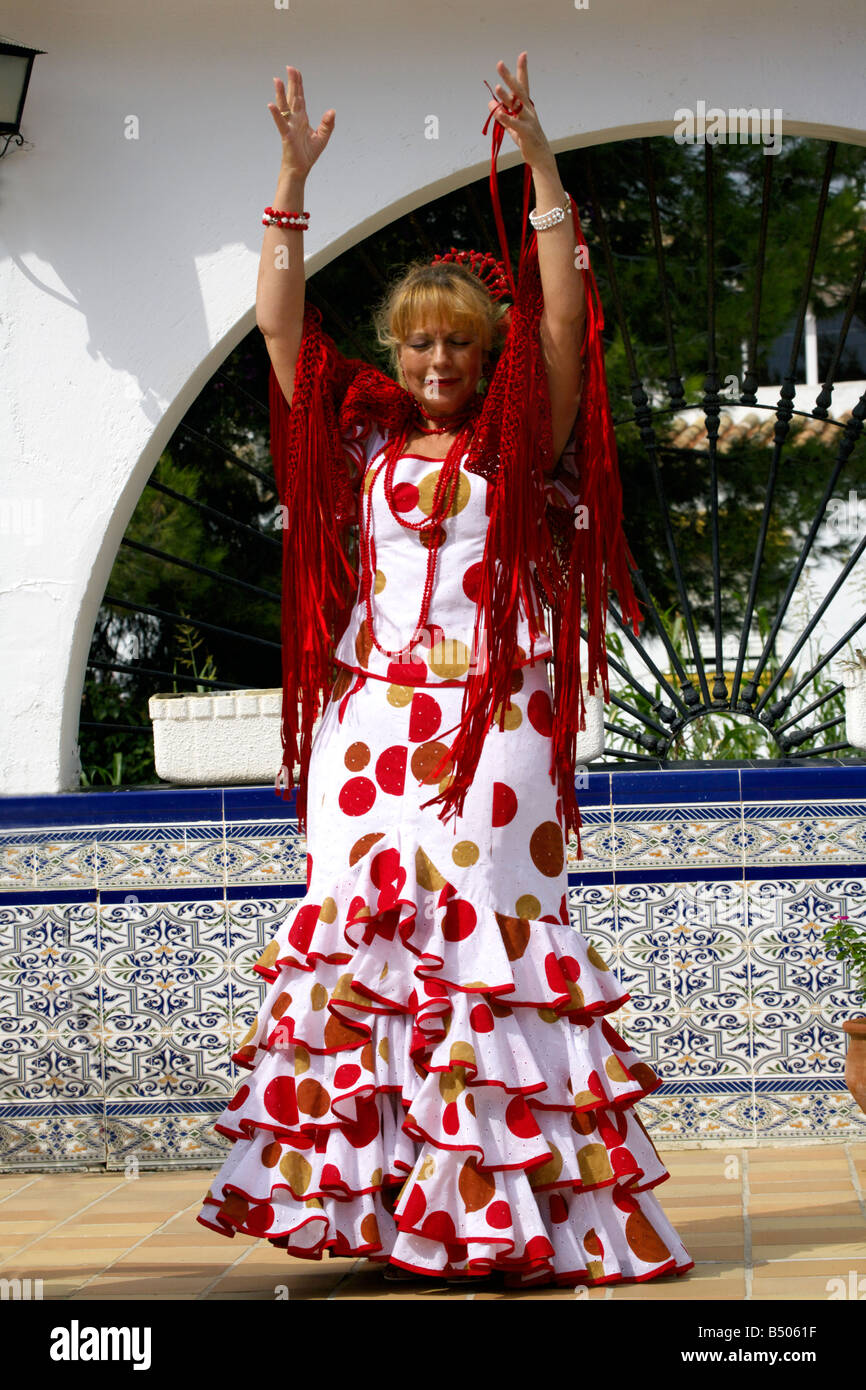 Schöne mittlere gealterte Spanierin Kostüm, Andalusien, Spanien, Europa Stockfoto