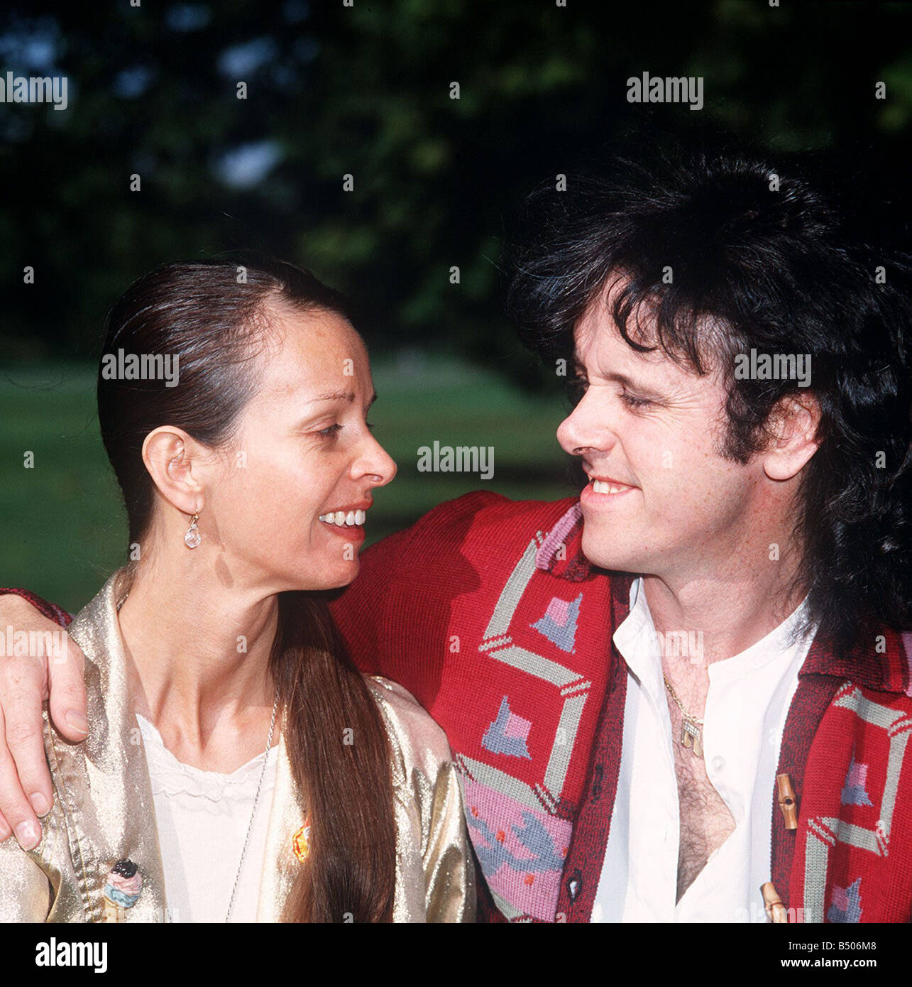 Sänger und Songwriter Donovan mit seiner Frau Linda Stockfoto