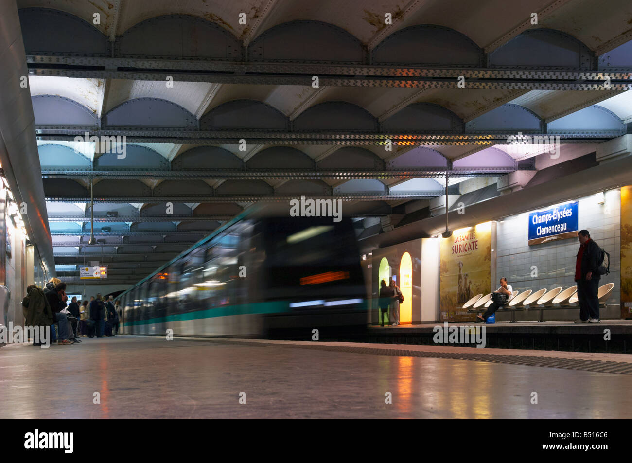 Champs Elysées Clemenceau Metro-Station Paris Frankreich Stockfoto